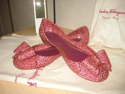 Ferragamo果凍鞋(玫粉色)2000元含郵