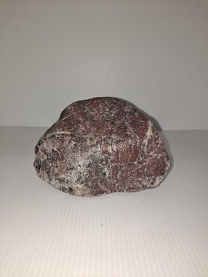 奇石-雅石-花蓮石-雞血石-赤白，高8寬13厚7公分，重1公斤，無座，00046