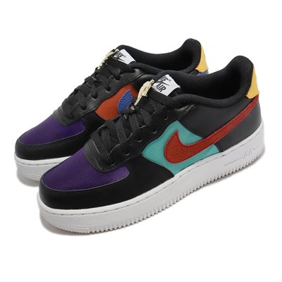 CodE= NIKE AIR FORCE 1 LV8 EMB GS 拼接皮革籃球鞋(黑紅紫) DN4178