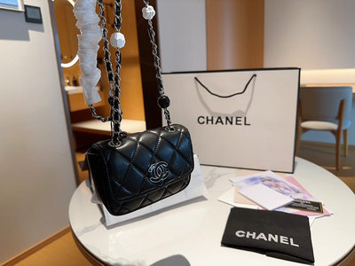 【二手】【跑量】   香奈兒Chanel 23愛心山茶花鏈條琺瑯扣 口紅包鏈條包