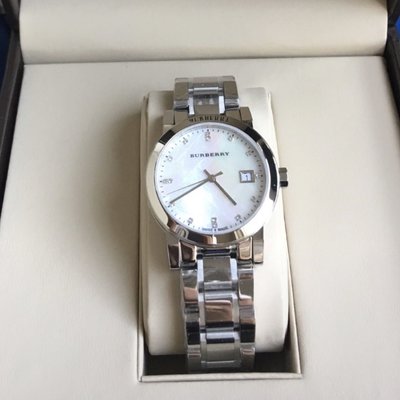 BURBERRY 珍珠貝母錶盤 銀色不鏽鋼錶帶 石英 女士手錶 BU9125