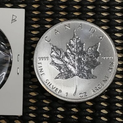 （B)2011加拿大楓葉銀幣.1盎司.99.99%純銀