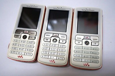 ☆1到6手機☆ Sony Ericsson W800i 《全新原廠旅充或萬用充+全新電池》 歡迎貨到付款 pp129