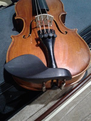galixias violins    size1/8  model  100  anno 2005 二手 小提琴