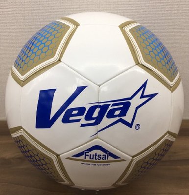 新莊新太陽 Vega 元吉 THP-4FWT 低彈跳 貼皮 足球 白 4號球 特700