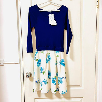 全新 Cantwo 甜美溫柔深藍色針織上衣拼接花柄裙 長袖洋裝