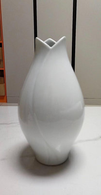 日本購，香蘭社純白瓷花瓶，昭和36年香蘭社，少見純素面白瓷，
