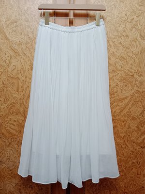 全新 【唯美良品】UNIQLO 白色壓摺雪紡長裙 ~ W610-6127  L.