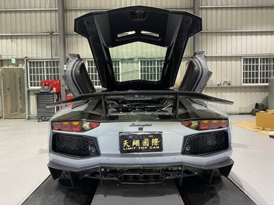 【天翊國際】Lamborghini Aventador LP700 M款 碳纖維 後下巴 含碳纖維尾飾管