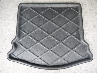 【吉特汽車百貨】第二代 福特 2014 FOCUS 4D 5D專用凹槽防水托盤.防水墊.防水防塵.密合度高