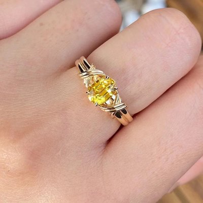 歐美交叉鑲鉆戒指女輕奢唯美個性潮小眾設計感冷淡風黃色寶石指環