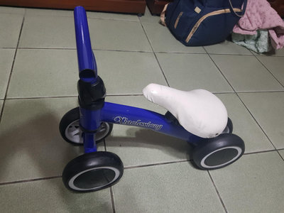 二手 學步車 平衡車 玩具車 兒童玩具車 騎乘玩具