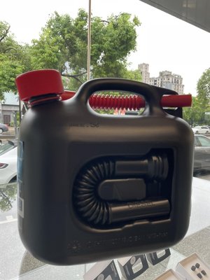 《保時捷車主精品》原廠最新攜帶式備用油桶（5公升）越野環島好幫手