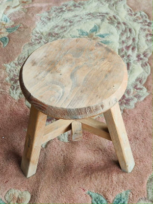 【二手】老榆木小板凳，獨板面，可坐可用，結實牢固，高24cm9c32743【銅都古董】古玩 收藏 古董