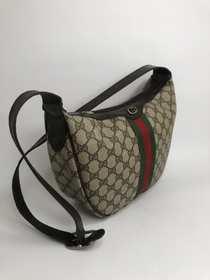 【RECOVER名品二手sold out】GUCCI 卡其防水布綠紅綠半月斜背包 . 古董包