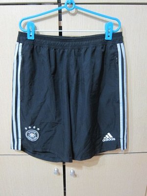 衣市藍~adidas climacool 德國國家足球隊運動短褲 (M~黑~) (220913)
