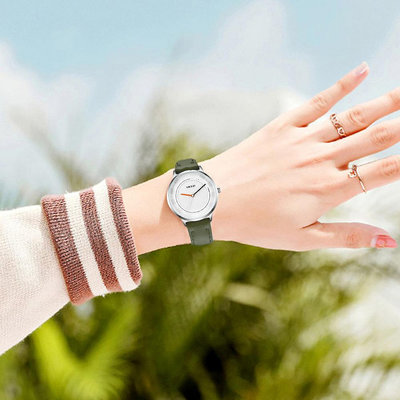 熱銷 2023新款手錶腕錶女士學生韓版時尚潮流防水簡約男錶皮帶女錶情侶手錶腕錶536 WG047