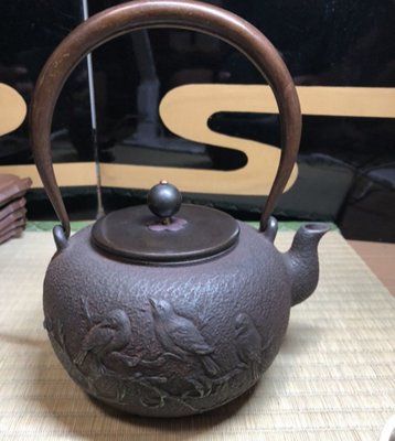 [茶太初] 京都 鈴木手造 鳥圖 岩肌 含沙鐵 鐵壺 鐵瓶 1.5公斤