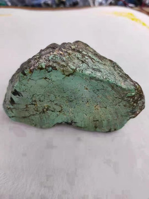 原礦綠松原石，391克，僅此一個，可做雕件、吊墜、手鏈、掛件