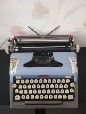 五十年代美國皇家royal老式古董機械金屬英文打字機裝飾擺設27166