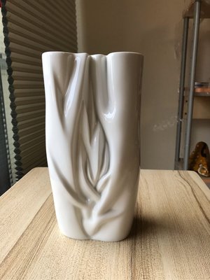 麥森 meissen 白瓷 花瓶  高約24.5身寬約12.5 瓶口外長約12.5公分 內徑約1.7寬6.5公分 一級品。愛買家族 北歐風（22-2）