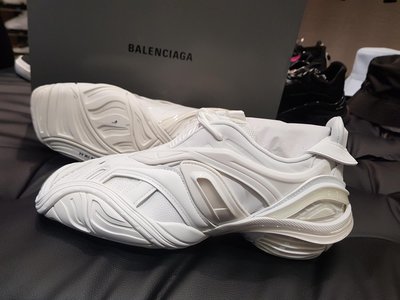 【EZ兔購】Balenciaga 巴黎世家 TYREX 鞋 瑕疵一腳偏黃~現貨 UK 7 8