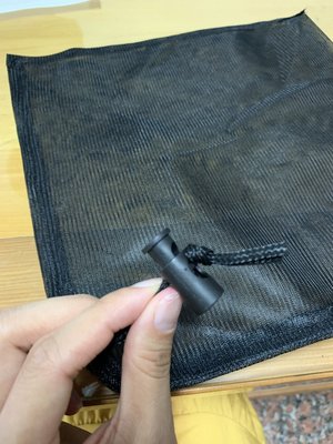 火龍果套袋 / 水果套袋 /蔬果套袋 (含束繩彈簧扣) 不織布(黑) / 台灣製造 ,特賣:12元