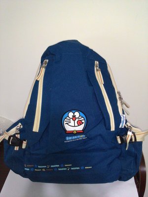 哆啦A夢 雙背背包 休閒背包 學生書包 旅行背包 運動背包 時尚美觀 MP3耳機孔 藍色