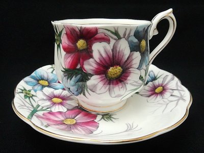 【二 三 事】英國製Royal Albert月份之花系列手繪描金咖啡杯&amp;盤(波斯菊)