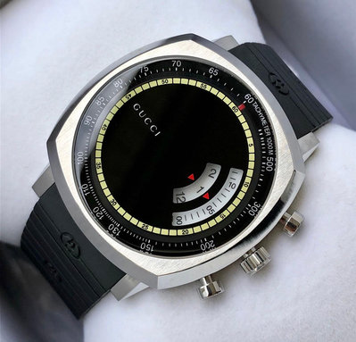 GUCCI Grip 黑色錶盤 黑色橡膠錶帶 石英 男士手錶 YA157301