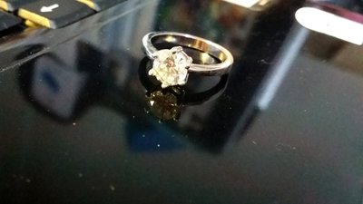 一克拉 CZ美鑽 鋯石鑽戒 六爪 戒指 飾品 婚紗結婚 八心八箭 火光