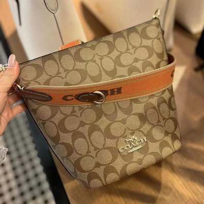 琪琪Outlet代購 美國正品 Coach CH484 女士水桶包 斜背包 單肩包 寬背帶 附購買憑證