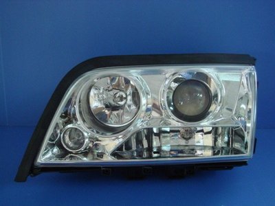 小亞車燈╠ 全新超級亮 賓士 W202 晶鑽 魚眼 大燈 特價中 只要6000元