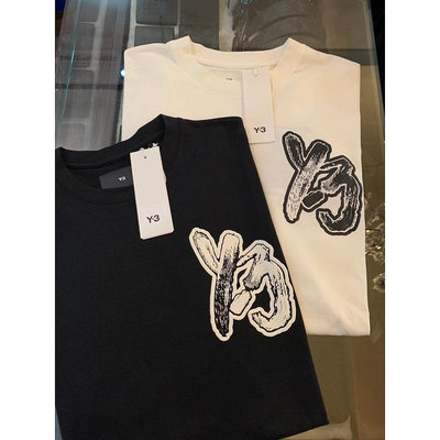 Y-3 Y3新款小Logo搭配背後圖案設計 寬鬆版型 潮男必備 短袖T恤上衣 素t