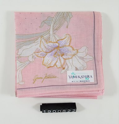 日本製 YUMI KATSURA 手帕 手巾 汗巾  粉色底 百合 刺繡 圖案 100%棉 1900822