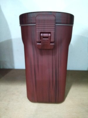 【米拉羅咖啡】巨翰 SPOKE 木紋壓克力密封罐 46OZ 調味料罐 (紅木色)