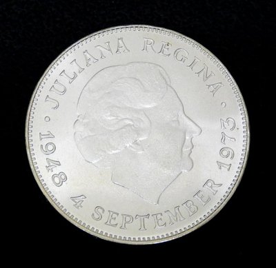 [亞瑟小舖]荷蘭女王朱利安納登基25周年10盾紀念銀幣1枚,重約25g,VF!!! (1973年)