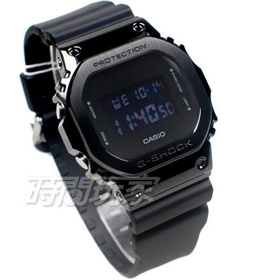 卡西歐 CASIO GM-5600B-1D 經典方型 G-SHOCK 不銹鋼錶框 多功能電子錶【時間玩家】