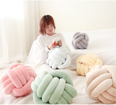 FuNFang_手工打結抱枕 優質水晶絨高質感 沙發枕 玩偶 抱枕 35cm