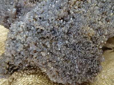 《藍晶寶石玉石特賣→〈原石系列→天然特優色紫葡萄纍纍玉髓原礦〈3730公克→c45