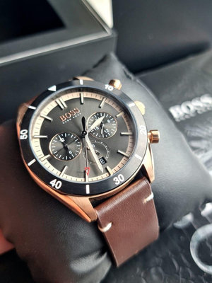 HUGO BOSS Santiago 灰色錶盤 棕色皮革錶帶 石英 三眼計時 男士手錶 1513861
