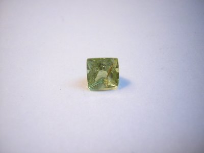 【采鑫坊】綠碧璽裸石~鑽石切割款0.9克拉(ct)《低起標.無底價》~