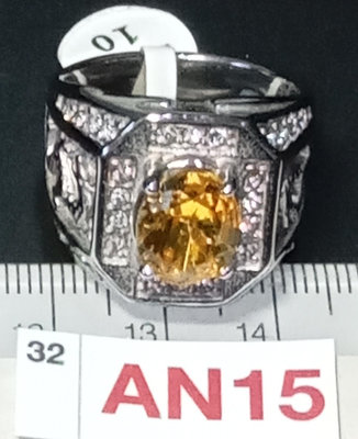 【週日21:00】32~AN15~橢圓黃晶鑽全白金色老鳳祥18K戒指(未檢測不保真)。如圖