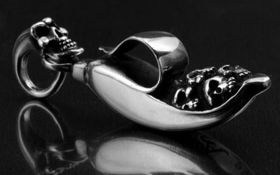 【創銀坊】骷髏 香蕉 925純銀 墜子 哈雷 騎士 刺青 西岸 龐克 重機 搖滾 rock biker 項鍊(P-0810)