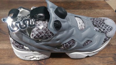 DISNEY x REEBOK CLASSIC INSTAPUMP FURY AQ9214充氣復古慢跑鞋