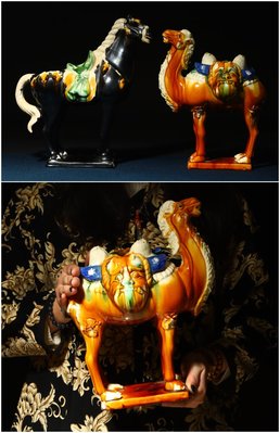 2/8結標 唐三彩駿馬 兩件 A011378—花道具 鐵壺 造景 雕像 收藏 招財 室內裝飾 黑釉 造型 駱駝