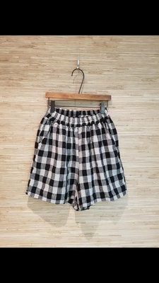 蘋果樹 韓國服飾~Cloth&amp;Cook 麻紗格紋短褲 Freesize  無彈性