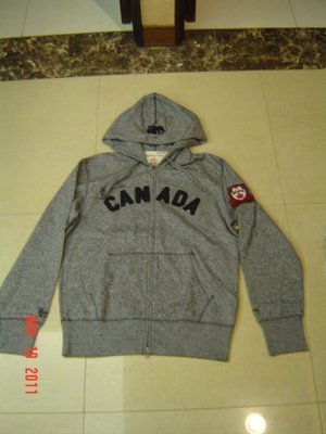 ROOTS   原場加拿大    點點芝麻灰    冬季男限量款連帽外套   (全新/現貨)     特價:4500元