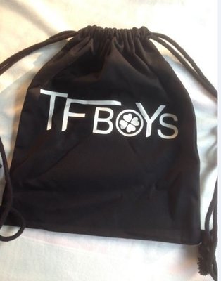 全新 TFBOYS 黑色帆布雙肩束口袋 抽繩後背包 休閒後背袋
