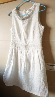Yoco花雕白色清新小洋裝